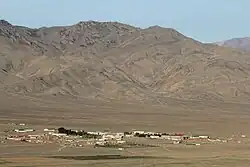 نمایی از روستا در شهرستان خالیون، در دامنهٔ کوه