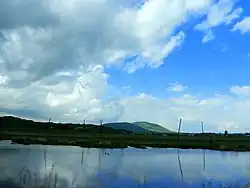 نمایی از دریاچه سوان اطراف لچاشن