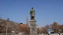 Խաչատուր Աբովյանի հուշարձանը Երևանի Աբովյան պուրակում