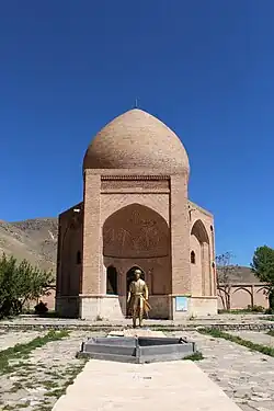 آرامگاه میرسید شریف‌الدین علی صدر در چالدران.