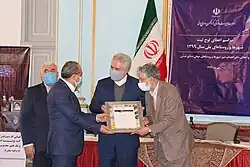 اعطای لوح شهر ملی انگشتر به استاندار قم