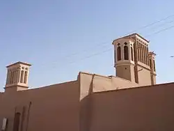 نمایی از بادگیر