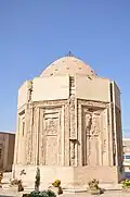 ساختمان آرامگاه