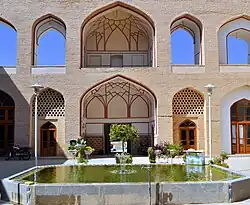 شبستان غربی
