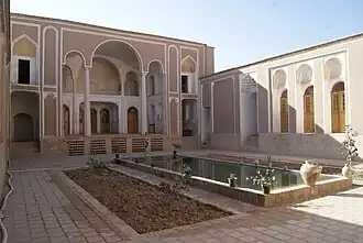 صحن خانه