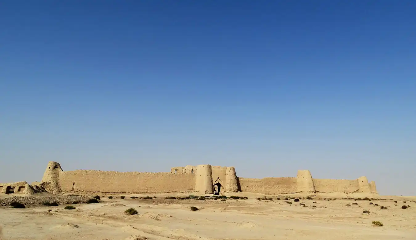 نمایی_از_قلعه_رستم