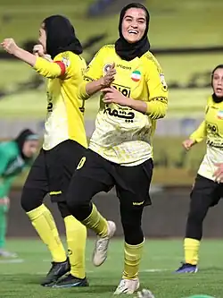 Sepahan female fans