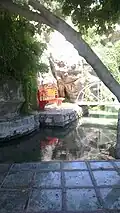 نمایی از درون باغ چشمه بلقیس
