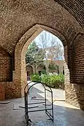 نمایی از داخل رواق کاروانسرا