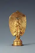 مجسمه ایستاده بودای برنزی طلایی گوگوریو(گنجینه ملی شماره ۱۱۹ کره)