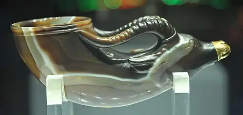 شاخ نوشیدنی از جنس عقیق، دوره تانگ