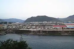 نمایی از شهر هیه‌سان در سال ۲۰۱۳ میلادی، گرفته شده از شهرک چانگ‌بای، چین