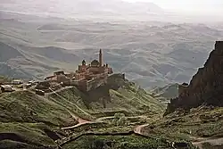 سرای اسحاق پاشا