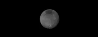 Charon, moon of Pluto, viewed by افق‌های نو(۱۱ ژوئیه ۲۰۱۵).