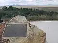 یادبود بزرگراه فدرال در کنار دریاچه.