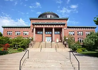 Marquette County Courthouse was used in the film version of تشریح یک قتل, which was set in the area.