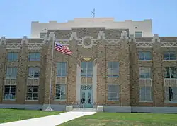 The La Salle County Courthouse in کوتولا، تگزاس has undergone extensive renovation and nears completion in the summer of 2013.