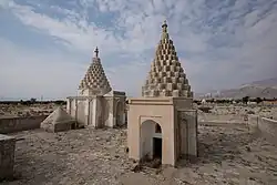 دوگنبدان کوخرد ۲