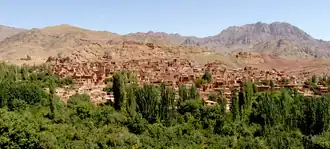 دورنمایی از روستای اَبیانه