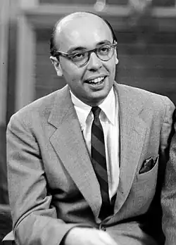 احمد ارتگان در سال ۱۹۶۰