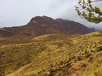نمایی از کوه سرخ