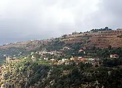 Aintourine seen from Kfarsghab - ژوئیه ۲۰۰۶