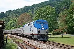 امتراک's Cardinal passes through Afton in 2009. No trains stop in Afton.