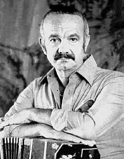 Astor Piazzolla with his آکاردئون بایان, 1971