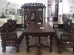 ست مبلمان با درج صدف مروارید، موزه An Giang، ویتنام