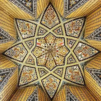 نمای زیرین گنبد
