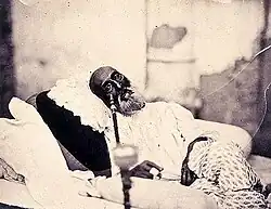بهادر شاه ظفر در سال ۱۲۳۷، درست پس از محاکمه و قبل از عزیمت برای تبعید در برمه