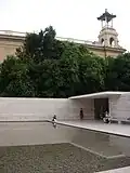 دال کف طرح ریزی شده بیرون و بالای آب