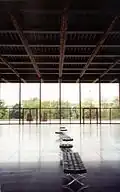 ورودی موزه Neue Nationalgalerie در برلین، آلمان