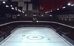 نمایی از Matthews Arena قدیمی‌ترین میدان هاکی روی یخ