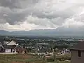 نمایی از دره که از شمال لوگان به سمت جنوب است