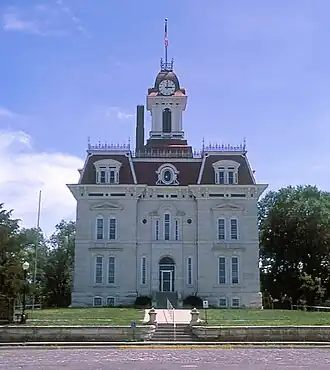 Chase County Courthouse in کاتنوود فالز، کانزاس
