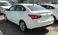 چری آریزو ۵، نمای عقب