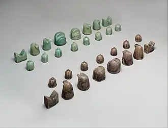 شطرنج. کشف شده در نیشابور، مربوط به قرن ۱۲ میلادی. موزه متروپولیتن نیویورک.(The Nishapur Chess Set)