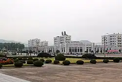 Downtown Chongjin in September 2011, as seen from the city's monument of کیم ایل-سونگ.
