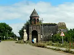 کلیسای داخل روستا