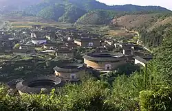 Chuxi tulou cluster in Chuxicun, Xiyang, یانگدینگ.