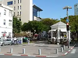 تقاطع بلوار روتشیلد و خیابان هرتسل