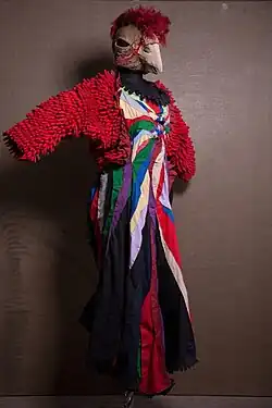 Costume, 172x160x30cm mixed fabricسانتی‌متر،  ۲۰۱۱