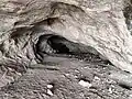 نمایی از غار درونه