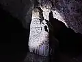 نمایی از غار درونه