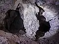 نمایی از غار درونه
