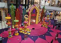 آذین بندی جشن دیوالی در دیوان مرکزی سوریا کی‌ال‌سی‌سی.