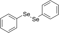 Chemical structure of diphenyl diselenide