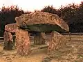Des Erves میزسنگ 4000 BC