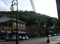 Hyden city hall and downtown